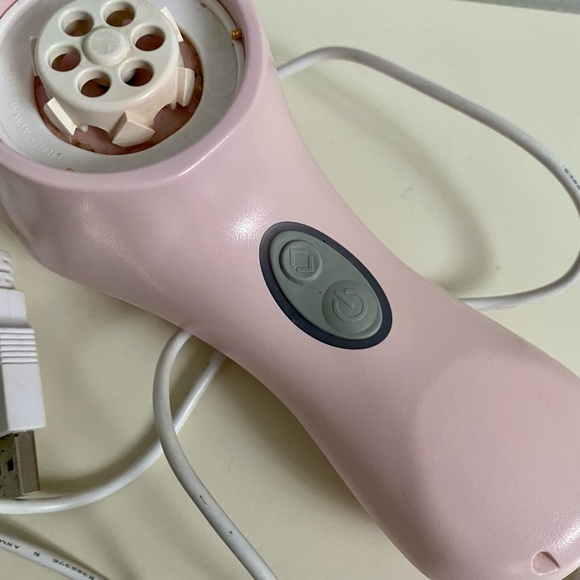 Clarisonic Mia 2 Sonic Cleansing System - Picture 3 of 6